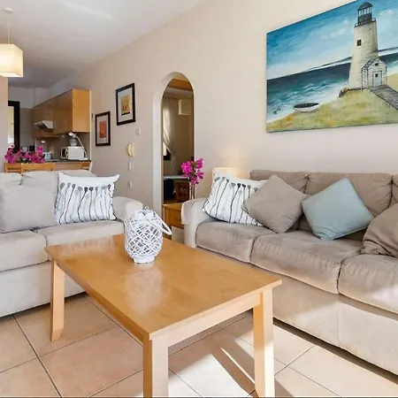 Apartament Spacious Contemporary