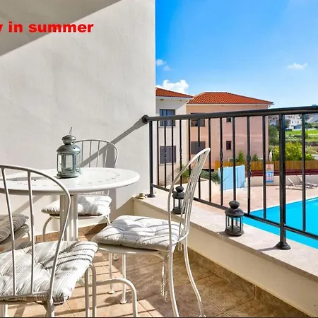 Spacious Contemporary Apartament